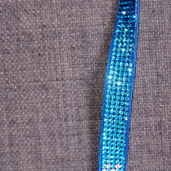 Beautiful blue sparkly Victoria Secret bra-36B - Picture 2 of 4